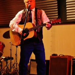 Larry Quinn, Dick's brother, performing at "Still: DQ 2 For Dick Quinn" concert held at The Hangar in Troy, NY, Sunday, October 11, 2015. Series 2/4. Photo taken by Amy L. Modesti with her Canon Rebel SL1 Digital SLR Camera. (C): Amy Modesti, 2015